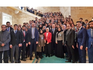 Gençler Cumhurbaşkanı Erdoğan İle Bir Araya Geldi