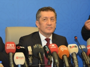 Bakan Selçuk: “Eğitimi Sınıflarda Ve Okullarda Yapılan Bir İş Olarak Görmüyoruz”
