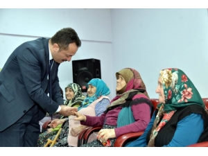 Vali Şentürk, Huzurevi Sakinleriyle Bir Araya Geldi