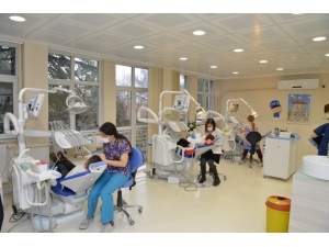 Uşak Diş Hekimliği Fakültesi Adee Üyeliğine Kabul Edildi