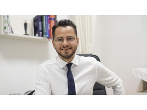 "Andropoza Giren Erkeklere Yanlışlıkla Depresyon Tanısı Konuluyor"