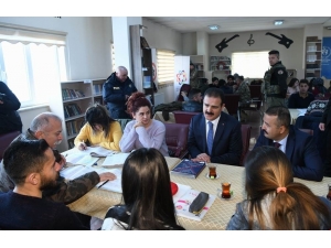 Valisi Akbıyık Yüksekova’da