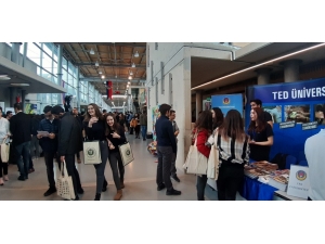 Üniversite Tercihi Konusunda Kafası Karışık Öğrenciler Fuara Koştu