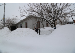 Tunceli’de Kar Yağışı Ve Tipi 104 Köy Yolunu Ulaşıma Kapattı