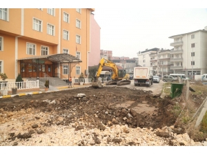 Ünye’de Trafiği Rahatlatacak Yolda Çalışmalar Devam Ediyor