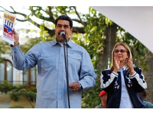 Maduro Abd Halkının İmza Atmasını İstediği Bildiriyi Yayınladı