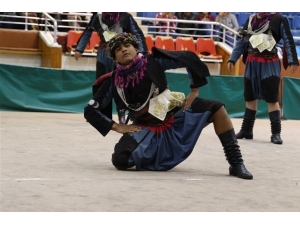 Halk Oyunları Yarışmaları Büyük Beğeni Topladı