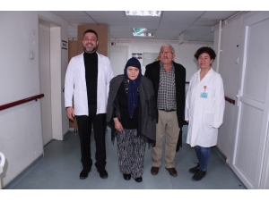 Beyin Pili Takıldı, İstemsiz Hareketlerden Kurtuldu