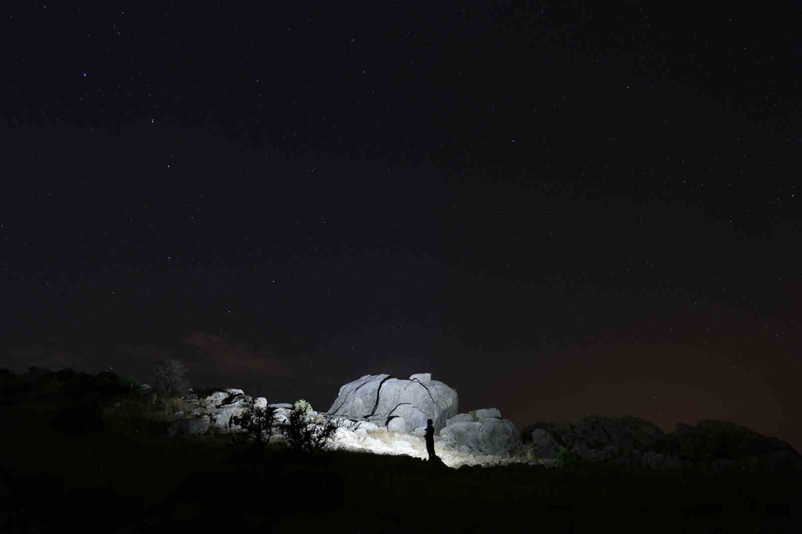 elazig-da-meteor-yagmuru-harput-tan-gozlemlendi
