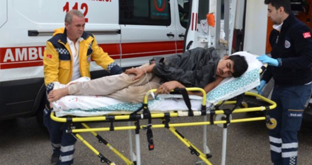 Suriyeliler Ve Afganistanlılar Birbirine Girdi, 6 Kişi Yaralandı