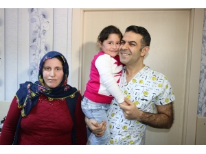 Doktorlar Gebe Kalamaz Demişti, İkinci Çocuğunu Kucağına Almak İçin Gün Sayıyor