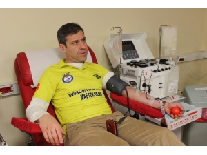 Sporcular Bağış İçin Bir Araya Geldi