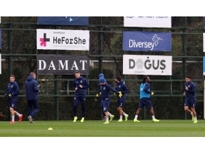 Fenerbahçe, Zenit Maçı Hazırlıklarına Başladı