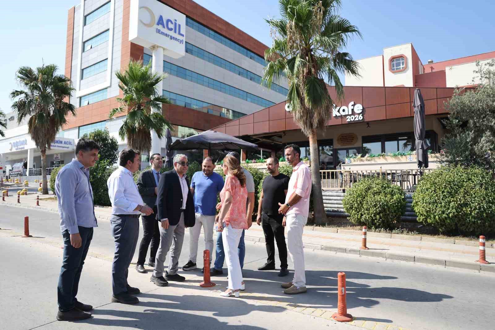 rektor-kent-adu-hastanesi-ndeki-otopark-calismalarini-inceledi