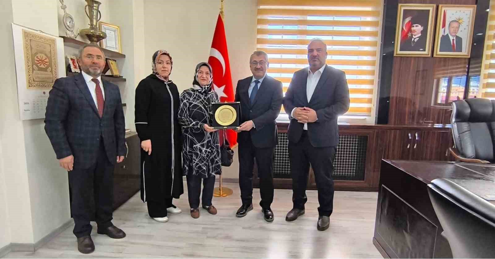 emekli-ogretmenden-ornek-bagis