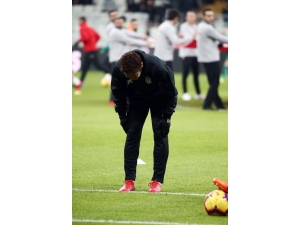 Kagawa, Japon Selamıyla Karşılandı