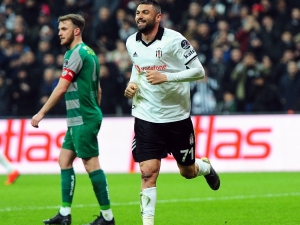 Burak Yılmaz, 4 Bin 130 Gün Sonra Beşiktaş Formasıyla Gol Attı