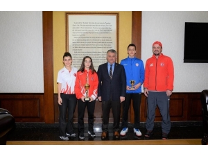 Milli Tenisçiler Vali Yazıcı’yı Ziyaret Etti