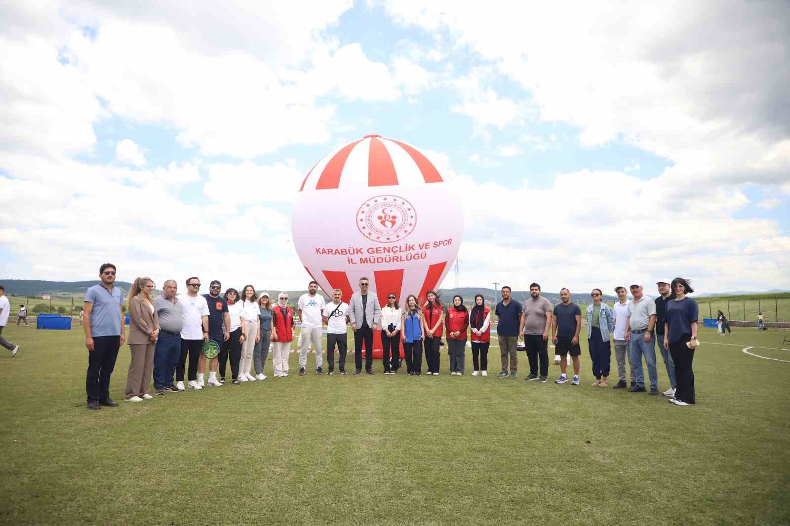 eflani-de-gencler-spor-ve-eglenceyle-bulustu