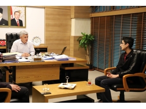 Cizreli Öğrenci Newton-carten Geometri Çalıştayına Davet Edildi