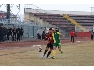 Tff. 3. Lig: Van Büyükşehir Belediyespor: 0 - Esenler Erokspor: 0