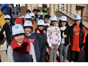 Enerji Şirketinden Eğitime Destek