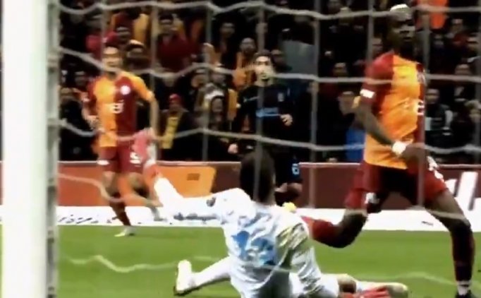 Galatasaray - Trabzonspor Maçında Tartışmalı Pozisyonlar