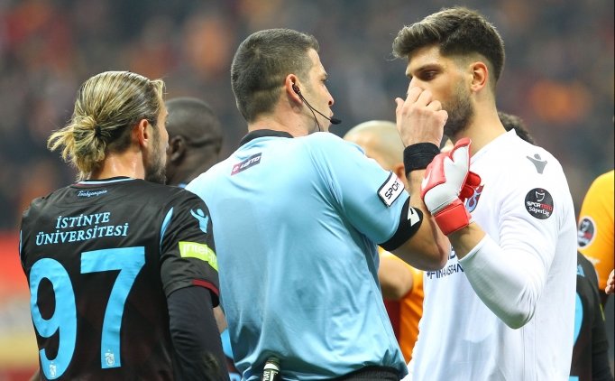 Trabzonspor'da Hakem Isyanı; "bu Kininiz Nedir?"