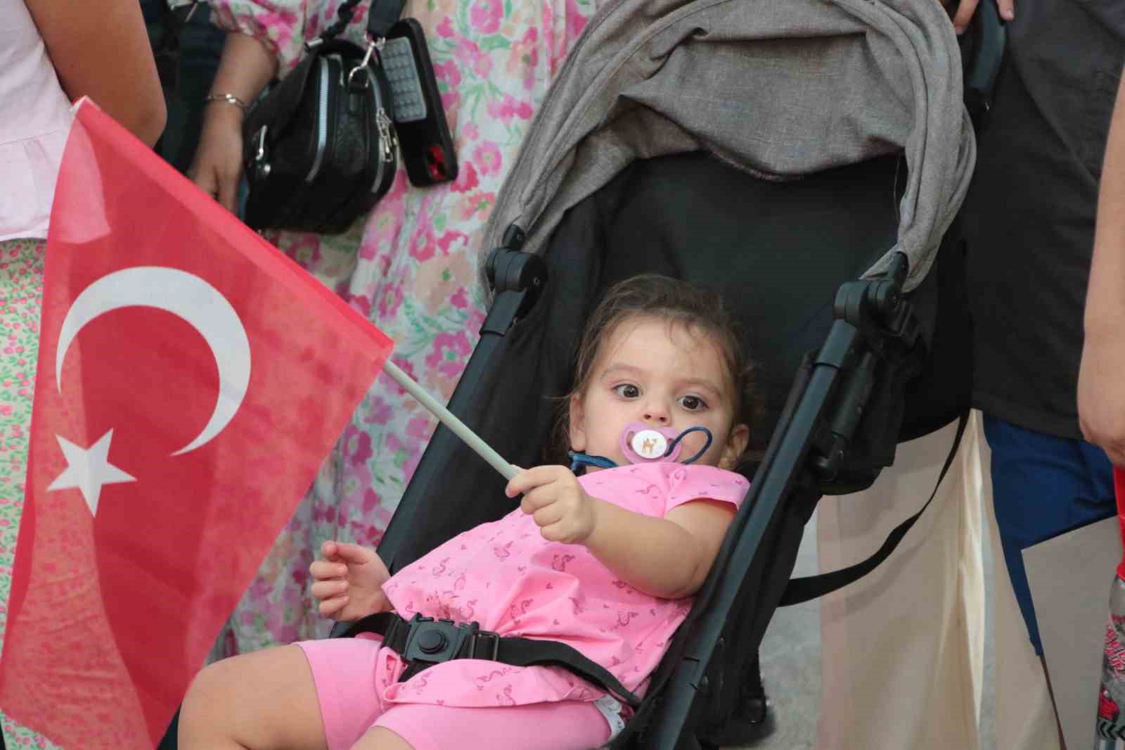 usak-ta-15-temmuz-demokrasi-ve-milli-birlik-gunu-anma-programi