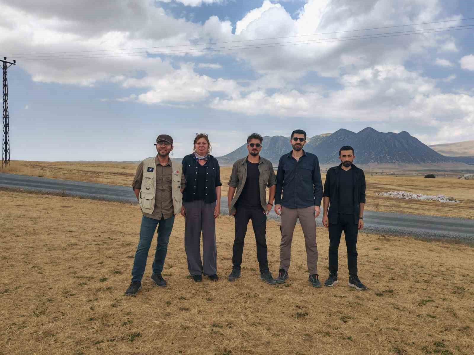 bitlis-te-tarihoncesine-isik-tutacak-arazi-calismalari-basladi