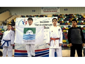 Foça’lı Minik Kaan, Madalyaya Doymuyor