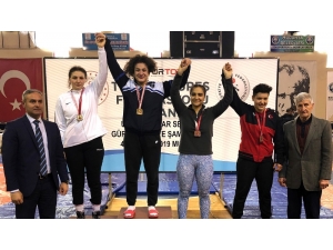 Çorlulu Güreşçi Türkiye Üçüncüsü