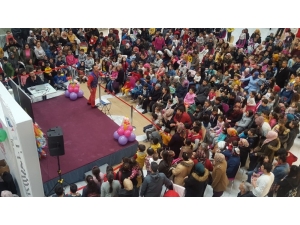 Çocuklar Özel Etkinliklerle Doyasıya Eğlendi