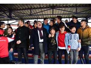 Başkan Can, Bilecik Derbisini Taraftarlarla Birlikte İzledi