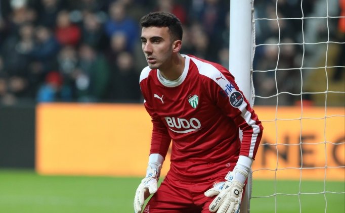Bursaspor'da Tek Teselli Genç Eldiven Muhammed