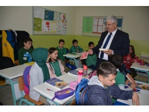 Yozgat’ta Öğrenciler Kitap Okumaya Teşvik Ediliyor