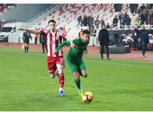 Spor Toto Süper Lig: Dg Sivasspor: 2 - Akhisarspor: 1 (Maç Sonucu)