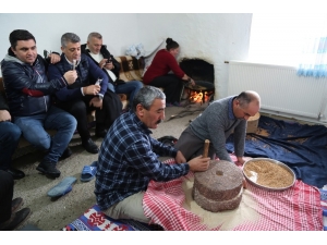 Geçmişi Yüzyıllara Dayanan Geleneksel Yemek "Kavut"