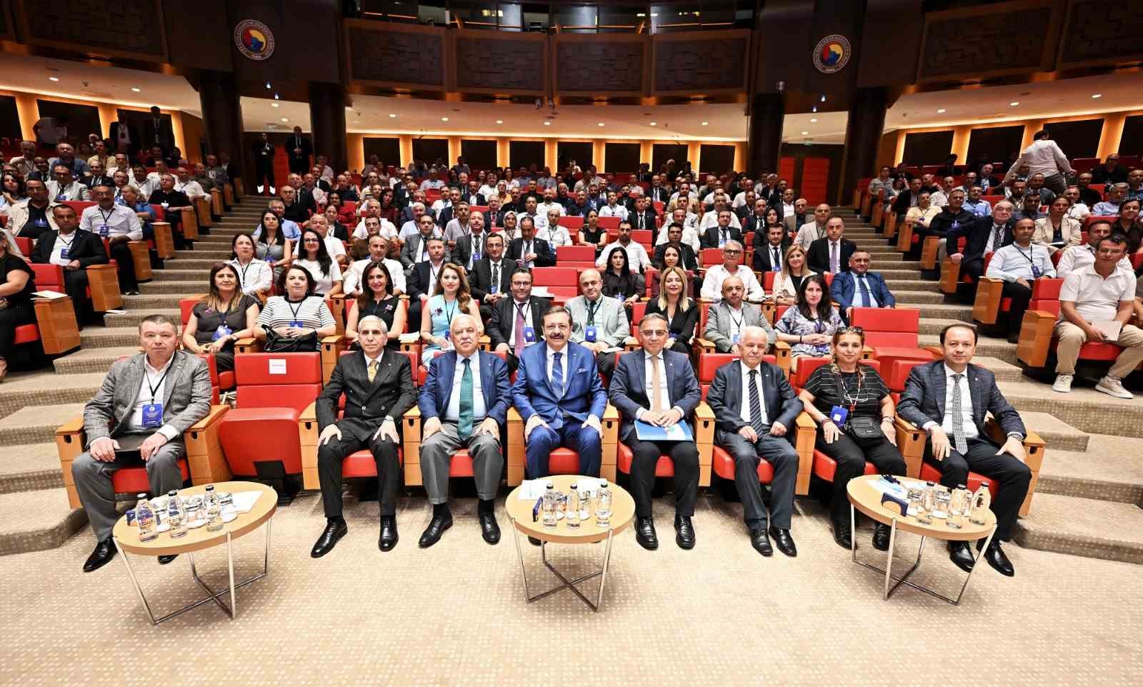 ayto-genel-sekreteri-kahraman-tobb-genel-sekreterler-bilgilendirme-semineri-ne-katildi