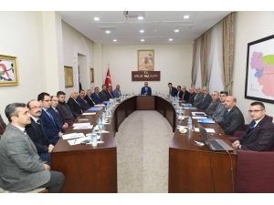 Vali Soytürk İlkokul Müdürleri İle Bir Araya Geldi