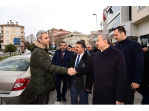 İsmail Erdem Komşularını Ziyaret Etti