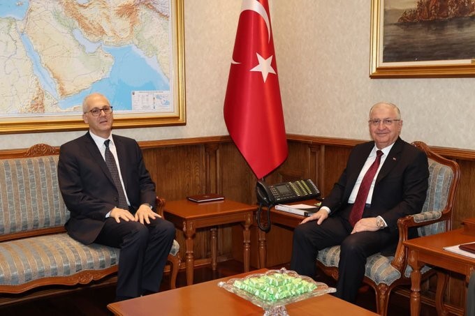 bakan-guler-misir-buyukelcisi-el-seyh-i-kabul-etti