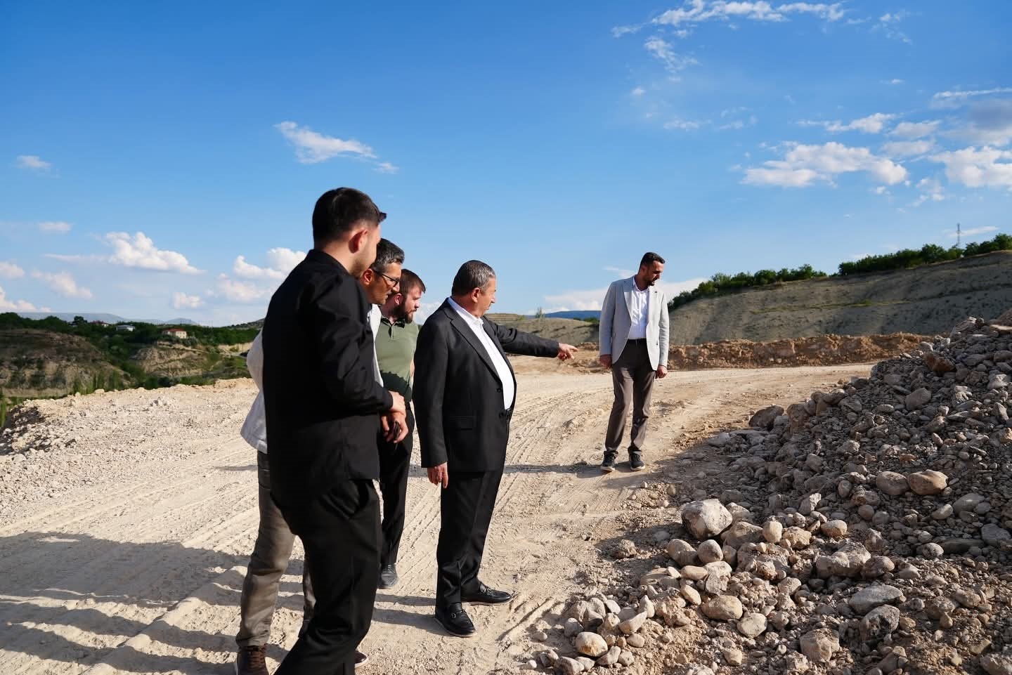 darende-millet-bahcesi-nde-calismalar-yerinde-incelendi