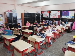 Minik Öğrencilerden Geri Dönüşüm Projesine Destek