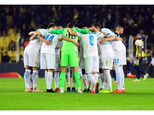 Zenit 2 Ay Sonra İlk Resmi Maçına Çıktı