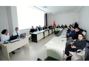 Üniversite De Proje Yazma Eğitimi Verildi