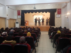 Aslan, Bismil’de Aday Öğretmen Seminerine Katıldı
