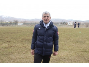 Elazığspor’un Yeni Hocası Erhan Altın İlk İdmanına Çıktı