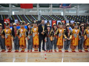 Halk Oyunları Yarışması Gerçekleşti