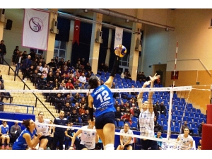 Cev Challenge Kupası: Aydın Büyükşehir Belediyespor: 3 - Ao Thiras: 0